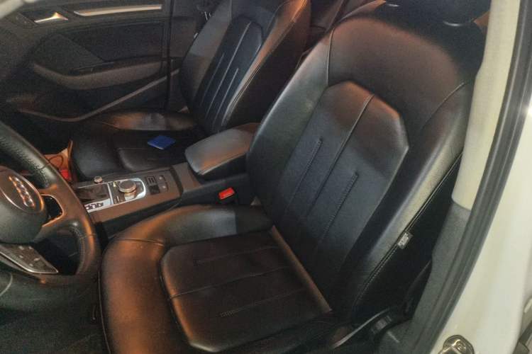 Used Audi A3 2019 Limousine 35 TFSI Ambition China VI Left Front Seat
