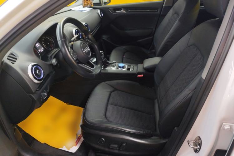 Used Audi A3 2019 Limousine 35 TFSI Fashion Edition China VI Emission Standard Left Front Seat