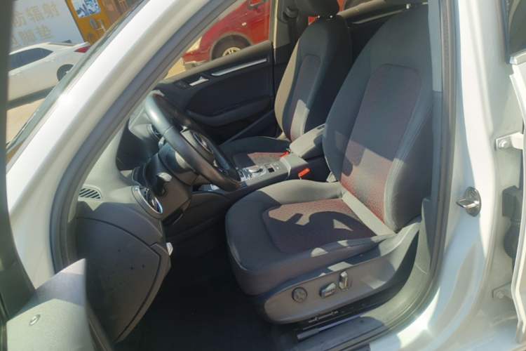 Used Audi A3 2019 Limousine 35 TFSI Ambition China VI Left Front Seat