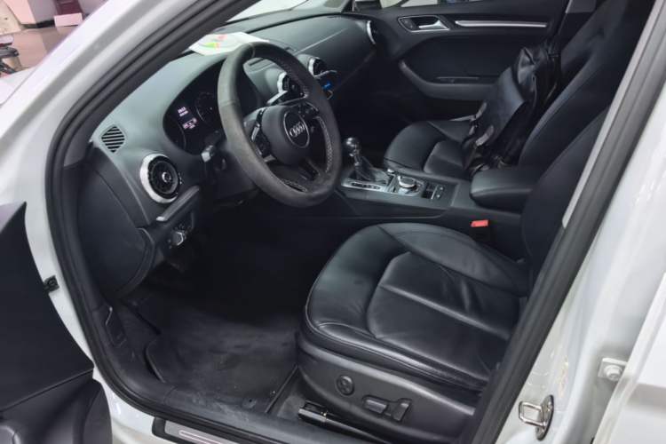 Used Audi A3 2019 Limousine 35 TFSI Style Version China V Emission Standard Left Front Seat