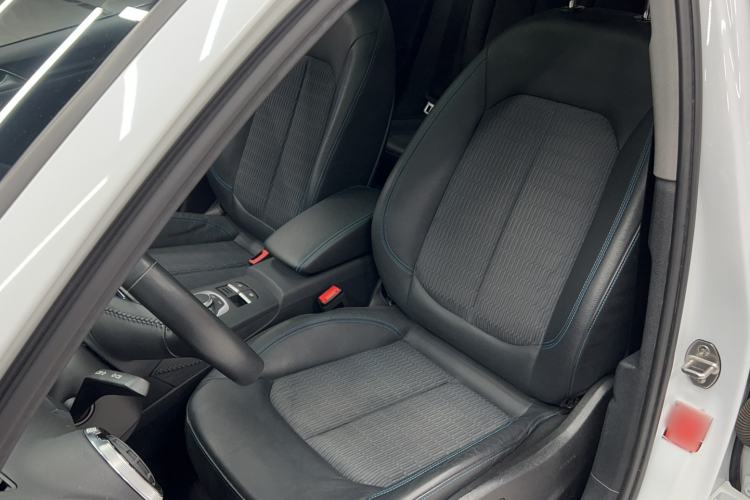 Used Audi A3 2019 Limousine 35 TFSI Fashion Edition China VI Emission Standard Left Front Seat
