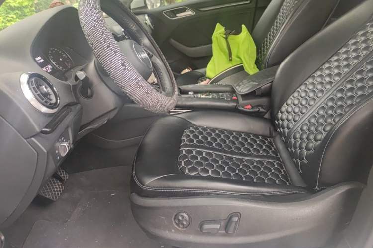 Used Audi A3 2019 Limousine 35 TFSI Fashion Edition China VI Emission Standard Left Front Seat