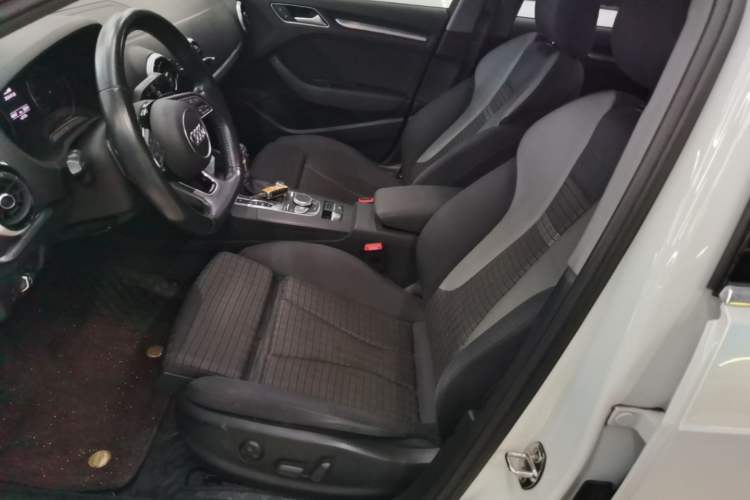 Used Audi A3 2019 Sportback 35 TFSI Sporty Version China VI Left Front Seat