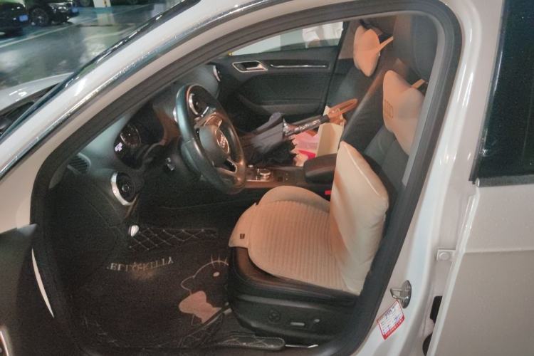 Used Audi A3 2019 Sportback 35 TFSI Fashion Edition China VI Emission Standard Left Front Seat