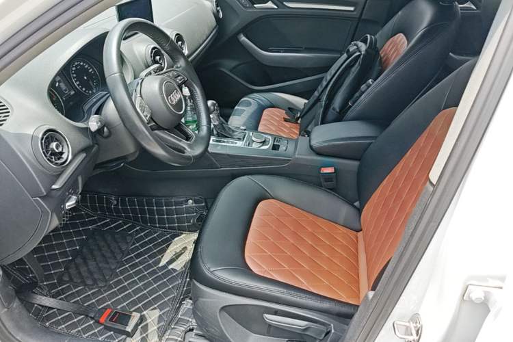 Used Audi A3 2019 Limousine 35 TFSI Ambition China VI Left Front Seat