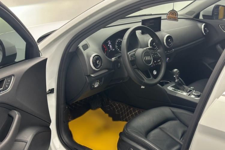 Used Audi A3 2019 Limousine 35 TFSI Style Version China V Emission Standard Left Front Seat