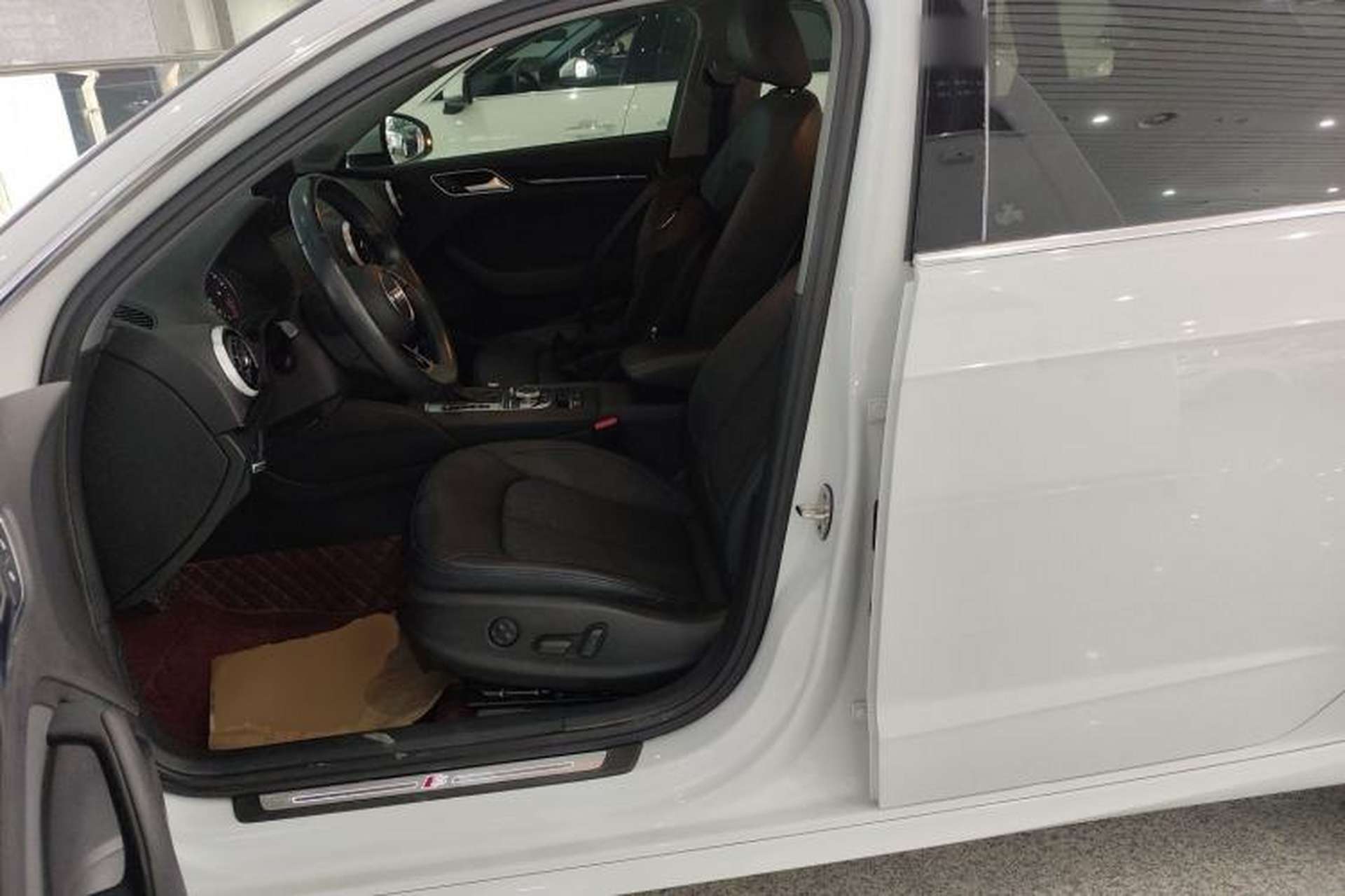 Used Audi A3 2019 Sportback 35 TFSI Fashion Edition China VI Emission Standard Left Front Seat