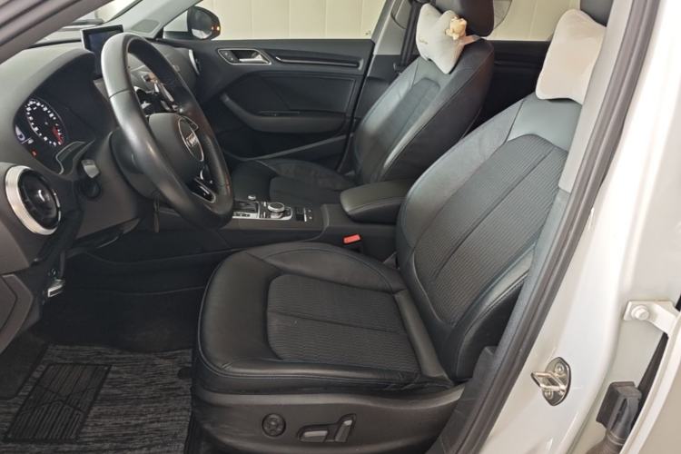 Used Audi A3 2019 Limousine 35 TFSI Fashion Edition China VI Emission Standard Left Front Seat