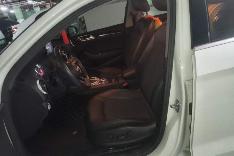 Used Audi A3 2019 Limousine 35 TFSI Fashion Edition China VI Emission Standard Left Front Seat