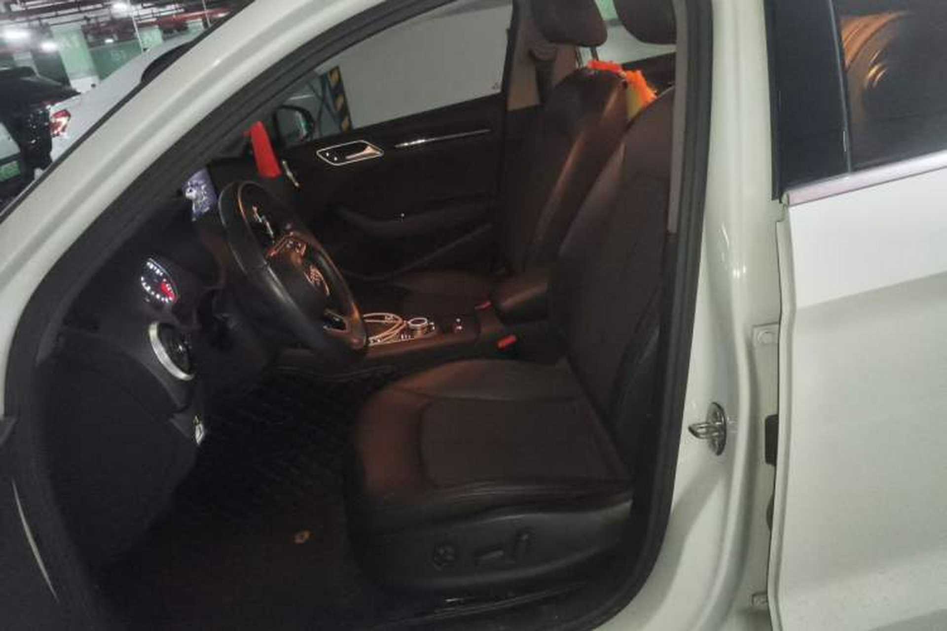 Used Audi A3 2019 Limousine 35 TFSI Fashion Edition China VI Emission Standard Left Front Seat