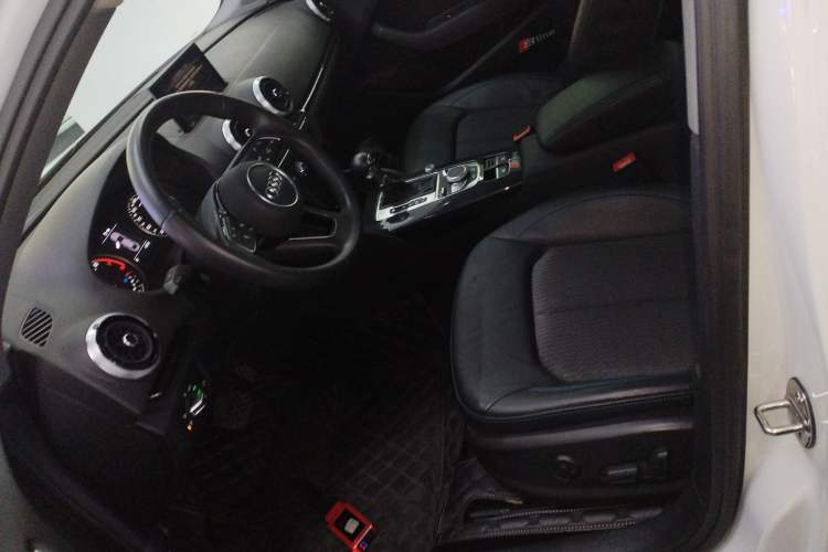 Used Audi A3 2019 Limousine 35 TFSI Fashion Edition China V standard Left Front Seat