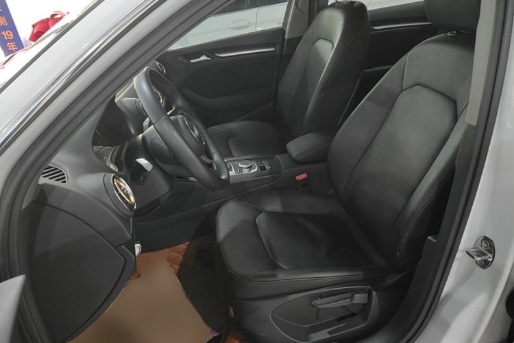 Used Audi A3 2019 Sportback 35 TFSI Ambition China VI Left Front Seat