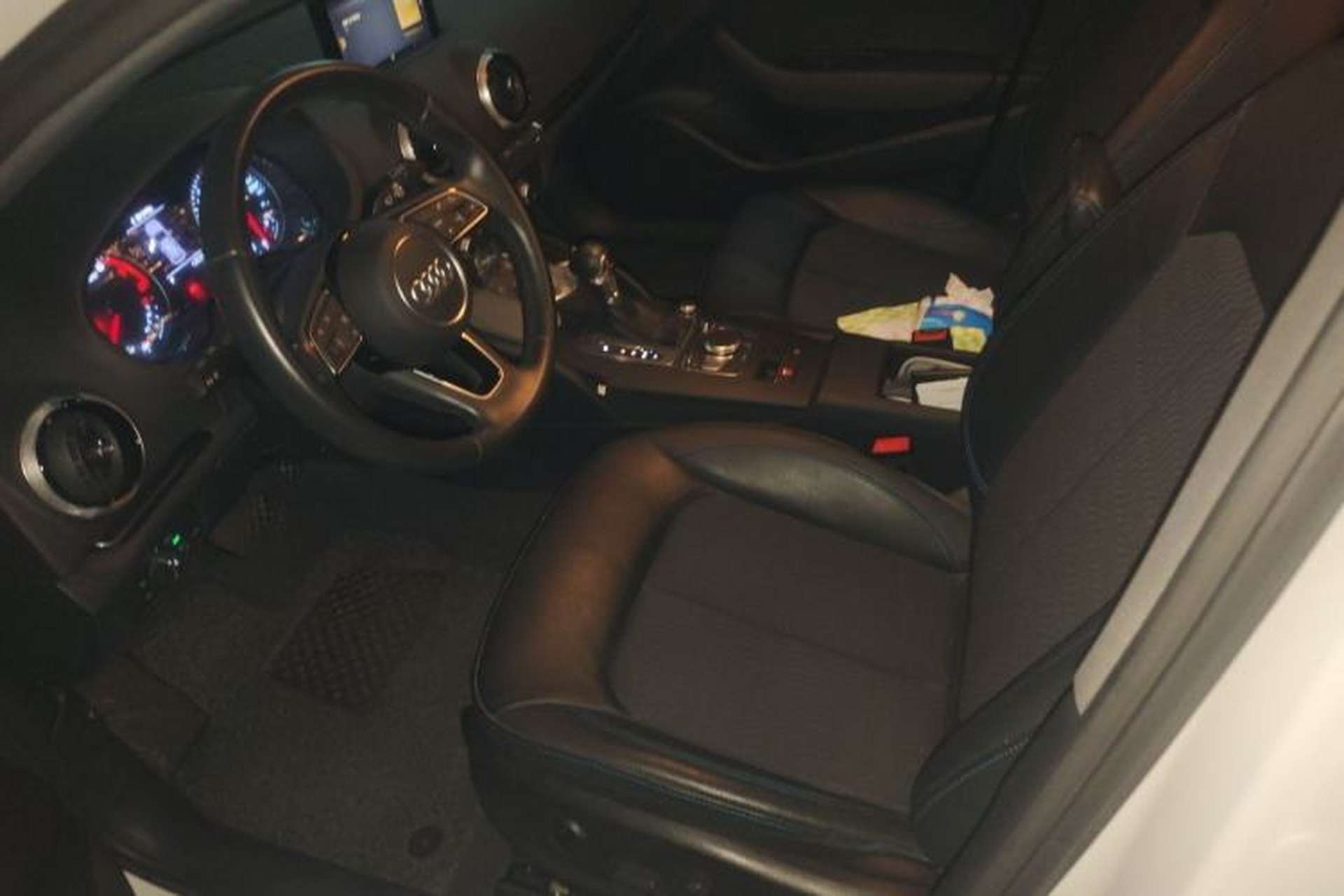 Used Audi A3 2019 Sportback 35 TFSI Fashion Edition China VI Emission Standard Left Front Seat