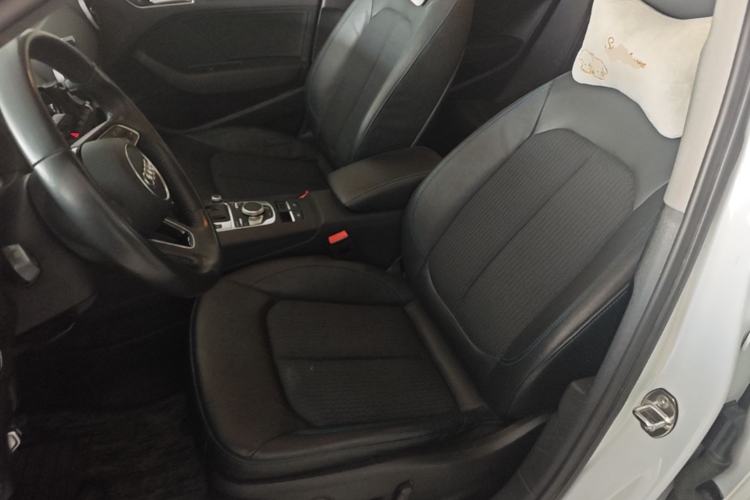 Used Audi A3 2019 Limousine 35 TFSI Fashion Edition China VI Emission Standard Left Front Seat