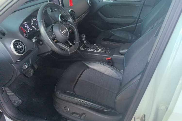 Used Audi A3 2019 Limousine 35 TFSI Fashion Edition China VI Emission Standard Left Front Seat
