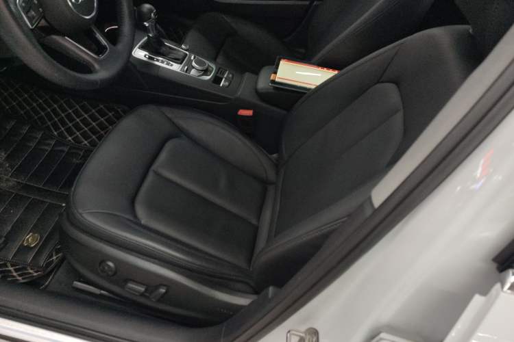 Used Audi A3 2019 Limousine 35 TFSI Style Version China V Emission Standard Left Front Seat