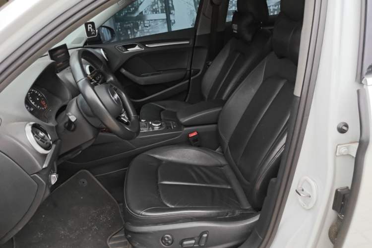 Used Audi A3 2019 Limousine 35 TFSI Style Version China V Emission Standard Left Front Seat