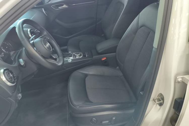 Used Audi A3 2019 Limousine 35 TFSI Fashion Edition China VI Emission Standard Left Front Seat