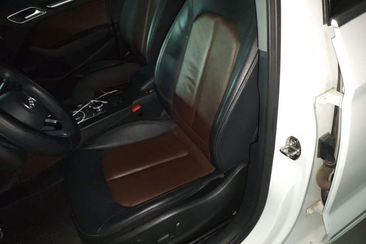 Used Audi A3 2019 Limousine 35 TFSI Style Version China V Emission Standard Left Front Seat