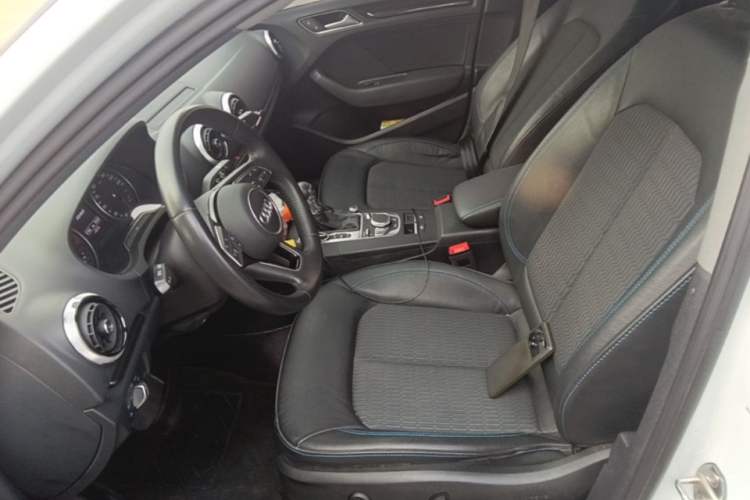 Used Audi A3 2019 Limousine 35 TFSI Fashion Edition China VI Emission Standard Left Front Seat