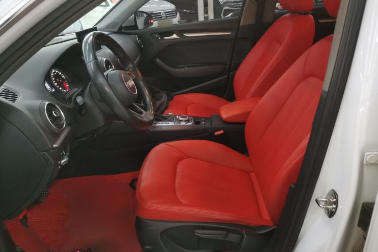 Used Audi A3 2019 Sportback 35 TFSI Ambition China VI Left Front Seat