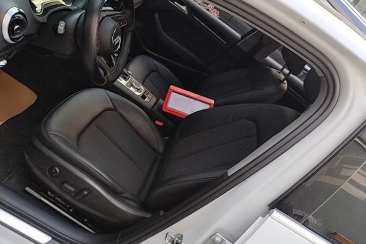 Used Audi A3 2019 Limousine 35 TFSI Fashion Edition China VI Emission Standard Left Front Seat