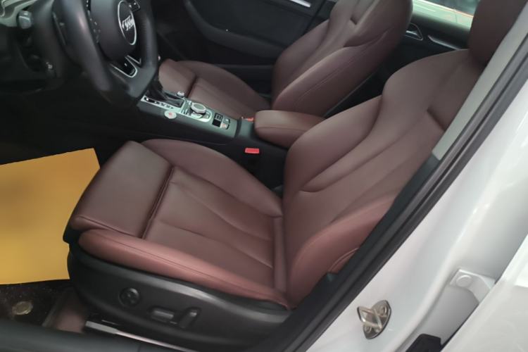 Used Audi A3 2019 Sportback 35 TFSI Sporty Version China VI Left Front Seat