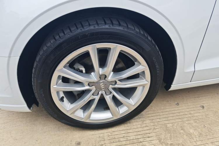 Used Audi A3 2019 Limousine 35 TFSI Ambition China V Left Front Wheel Hub