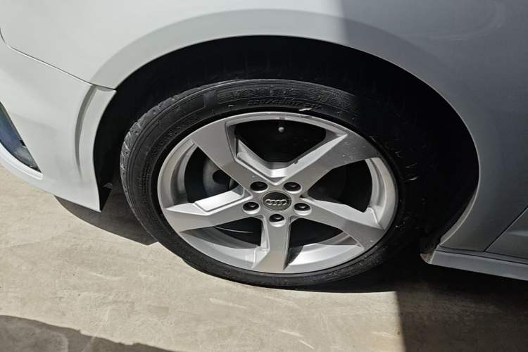 Used Audi A3 2019 Sportback 35 TFSI Fashion Edition China V Left Front Wheel Hub