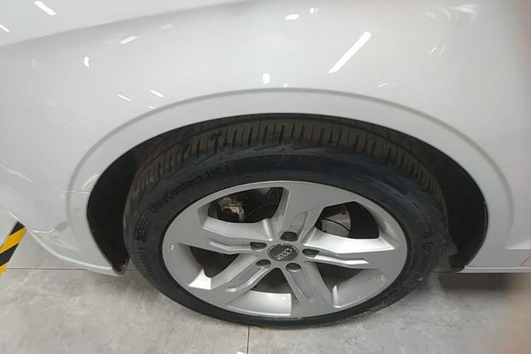 Used Audi A3 2019 Limousine 35 TFSI Ambition China VI Left Front Wheel Hub
