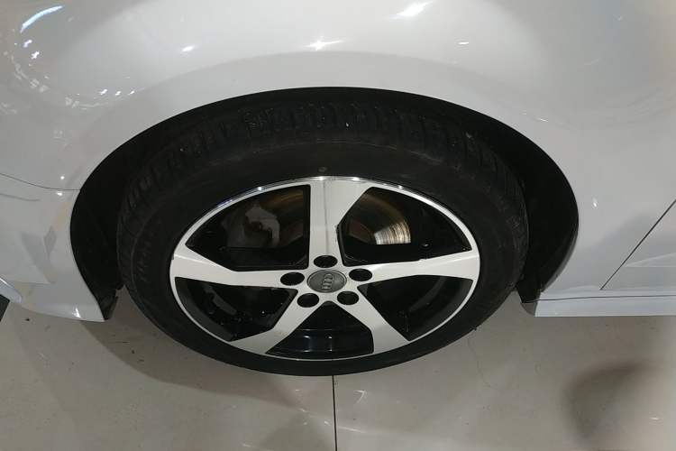 Used Audi A3 2019 Sportback 35 TFSI Fashion Edition China V Left Front Wheel Hub