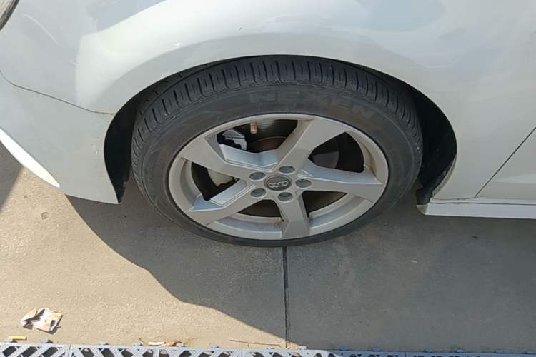 Used Audi A3 2019 Sportback 35 TFSI Fashion Edition China V Left Front Wheel Hub