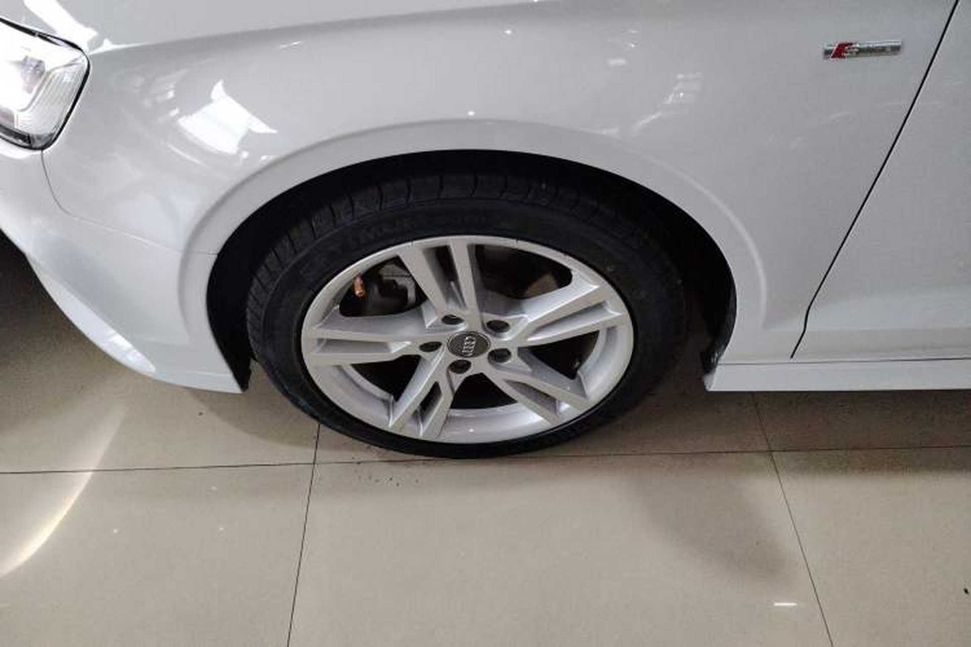 Used Audi A3 2019 Limousine 35 TFSI Fashion Edition China V standard Left Front Wheel Hub