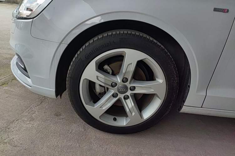Used Audi A3 2019 Limousine 35 TFSI Ambition China V Left Front Wheel Hub