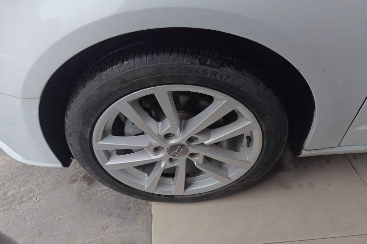 Used Audi A3 2019 Sportback 35 TFSI Ambition China V Left Front Wheel Hub
