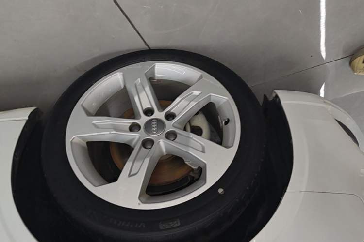 Used Audi A3 2019 Limousine 35 TFSI Ambition China VI Left Front Wheel Hub