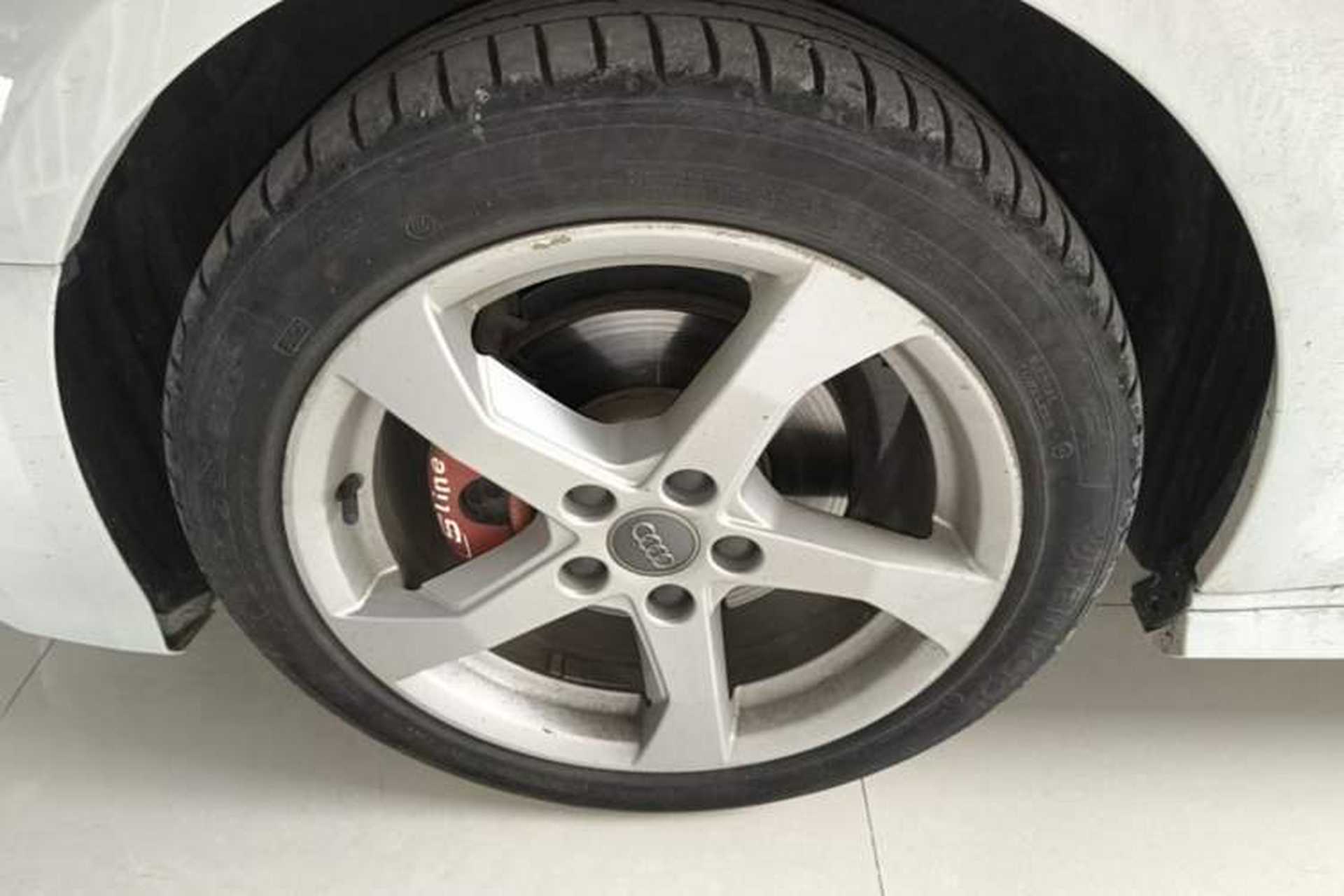 Used Audi A3 2019 Sportback 35 TFSI Fashion Edition China V Left Front Wheel Hub
