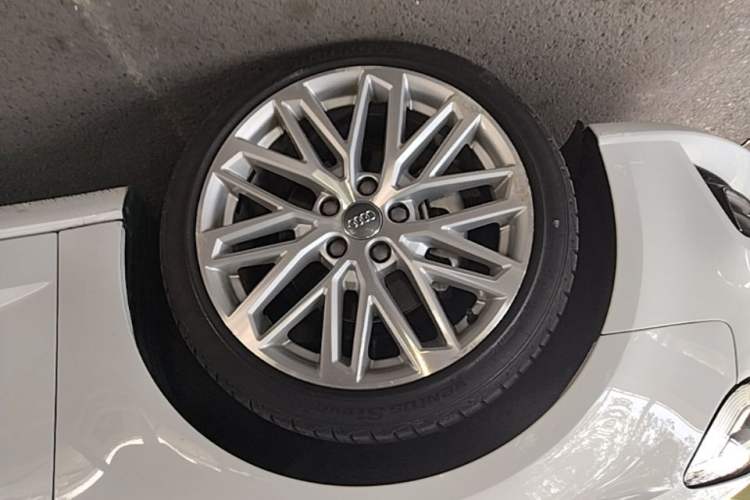 Used Audi A3 2019 Sportback 35 TFSI Style Edition China VI Emission Standard Left Front Wheel Hub