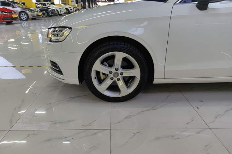 Used Audi A3 2019 Limousine 35 TFSI Ambition China VI Left Front Wheel Hub