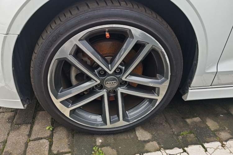 Used Audi A3 2019 Limousine 40 TFSI Sporty Version China VI Left Front Wheel Hub