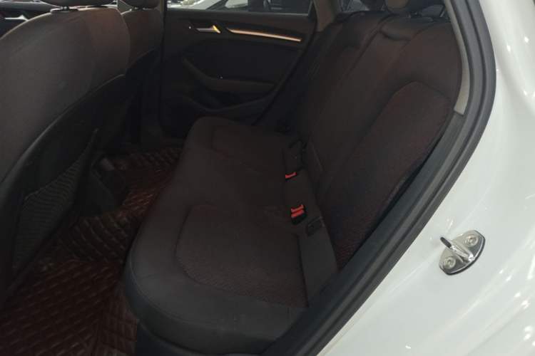 Used Audi A3 2019 Limousine 35 TFSI Ambition China VI Left Rear Seat