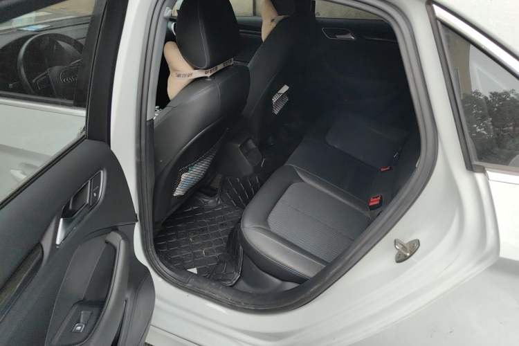 Used Audi A3 2019 Limousine 35 TFSI Fashion Edition China VI Emission Standard Left Rear Seat