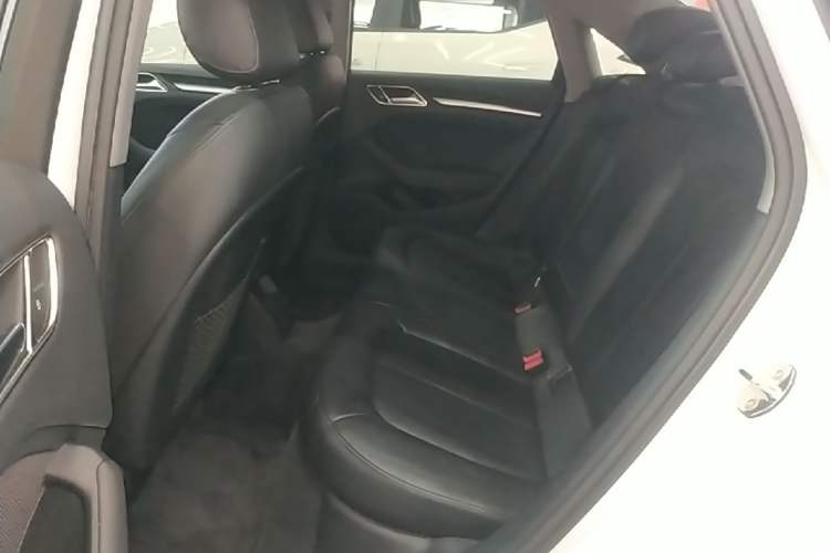 Used Audi A3 2019 Limousine 35 TFSI Ambition China V Left Rear Seat