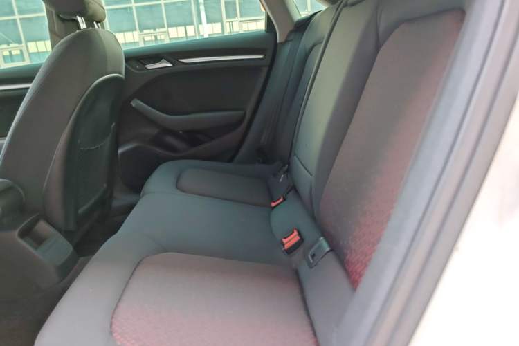 Used Audi A3 2019 Limousine 35 TFSI Ambition China VI Left Rear Seat