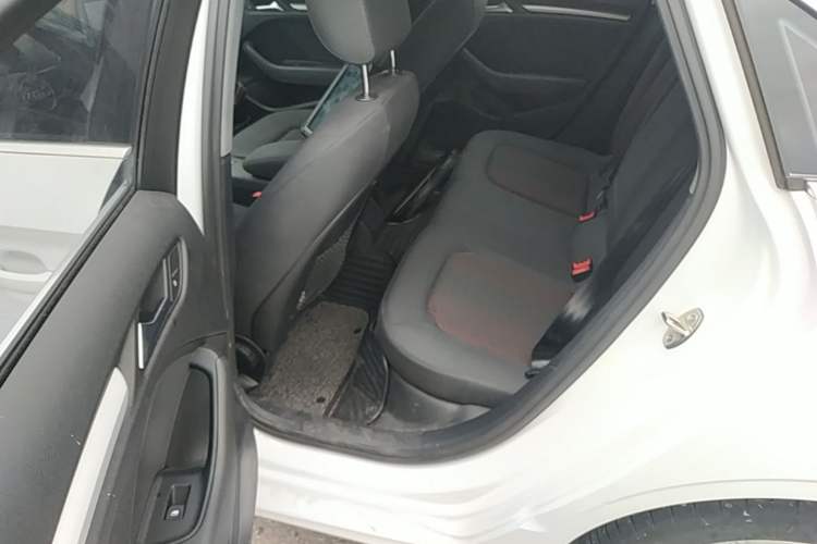 Used Audi A3 2019 Limousine 35 TFSI Ambition China VI Left Rear Seat