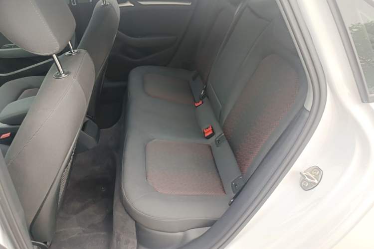 Used Audi A3 2019 Limousine 35 TFSI Ambition China VI Left Rear Seat