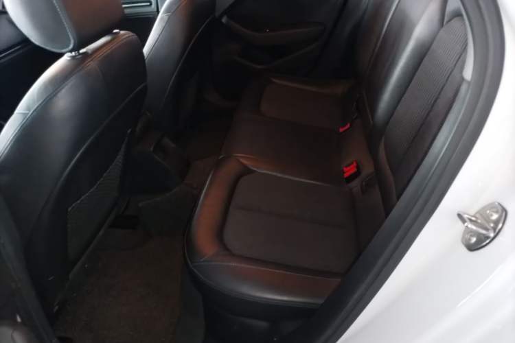 Used Audi A3 2019 Limousine 35 TFSI Fashion Edition China VI Emission Standard Left Rear Seat