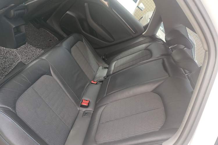 Used Audi A3 2019 Limousine 35 TFSI Fashion Edition China VI Emission Standard Left Rear Seat