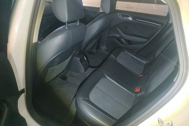Used Audi A3 2019 Limousine 35 TFSI Fashion Edition China VI Emission Standard Left Rear Seat