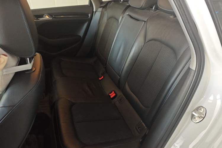 Used Audi A3 2019 Limousine 35 TFSI Fashion Edition China VI Emission Standard Left Rear Seat